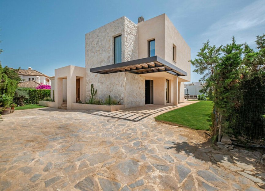 Resale - House - Detached Villa - Benahavís - Benahavís Centro