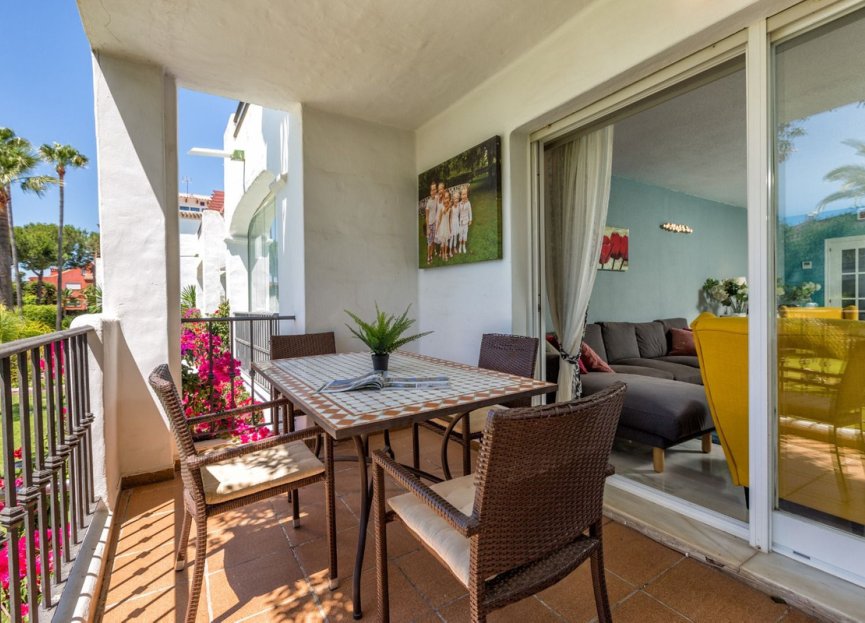 Resale - Apartment - Middle Floor Apartment - Estepona - Estepona Centro