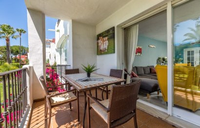 Resale - Apartment - Middle Floor Apartment - Estepona - Estepona Centro