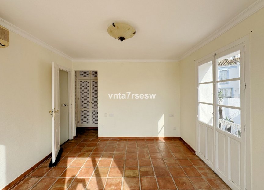 Resale - House - Townhouse - Benahavís - Benahavís Centro