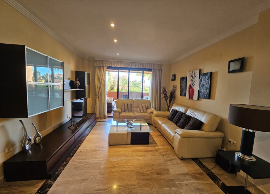 Resale - Apartment - Middle Floor Apartment - Estepona - New Golden Mile