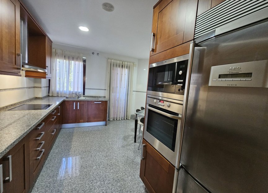 Resale - Apartment - Middle Floor Apartment - Estepona - New Golden Mile