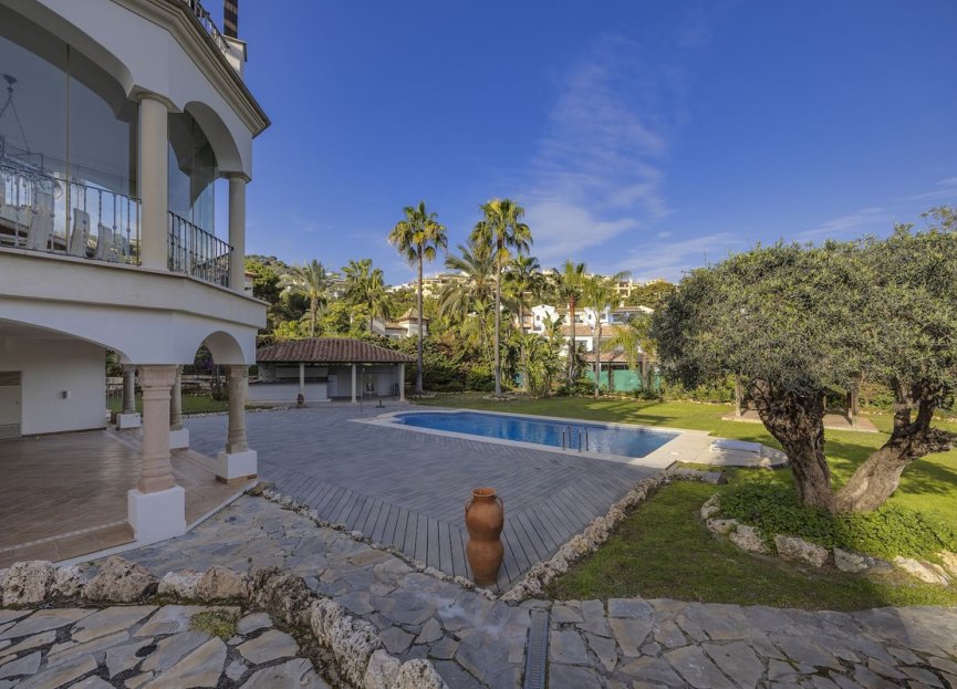 Resale - House - Detached Villa - Benahavís - Los Arqueros