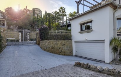 Resale - House - Detached Villa - Benahavís - Los Arqueros