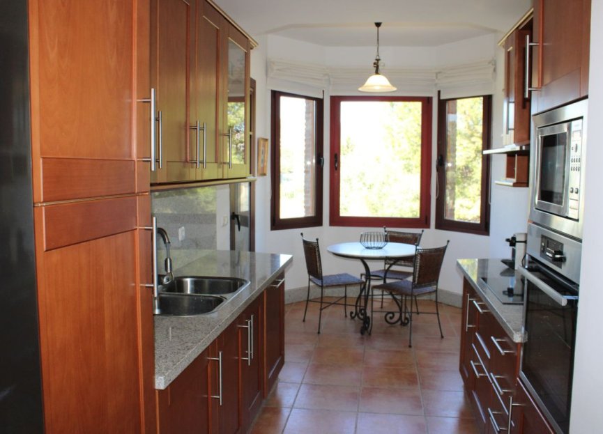 Resale - Apartment - Middle Floor Apartment - Marbella - Marbella Centro