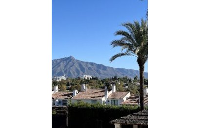 Resale - House - Detached Villa - Estepona - Atalaya