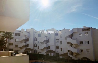 Resale - Apartment - Middle Floor Apartment - Marbella - Elviria