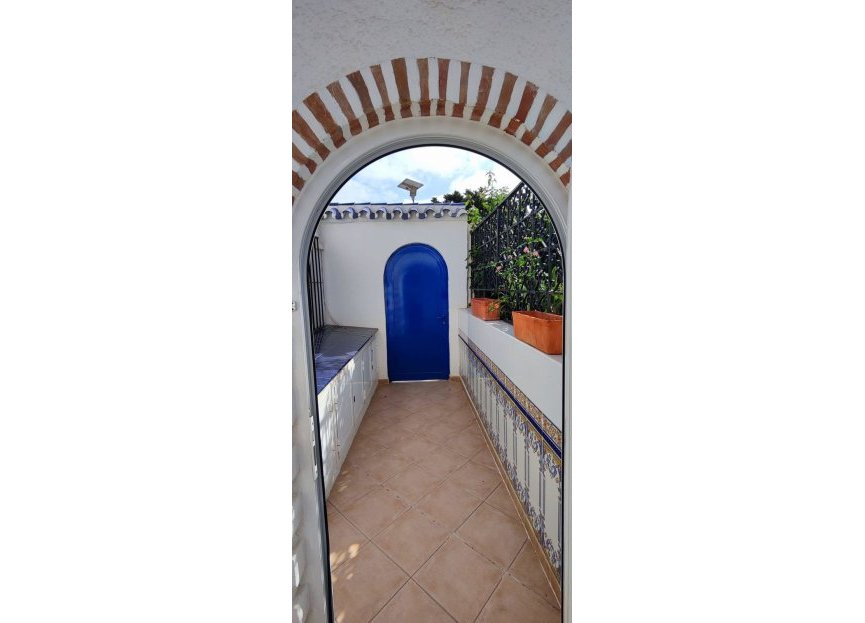 Resale - House - Detached Villa - Marbella - Costabella