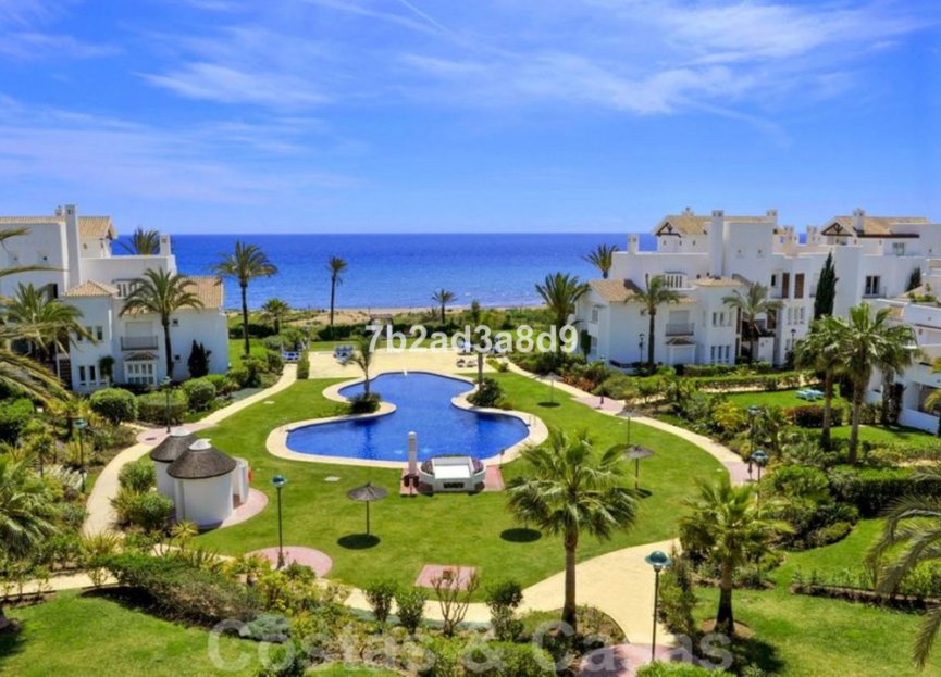 Resale - Apartment - Middle Floor Apartment - Marbella - Los Monteros