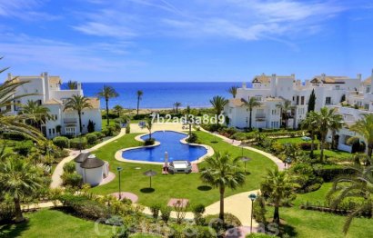 Resale - Apartment - Middle Floor Apartment - Marbella - Los Monteros