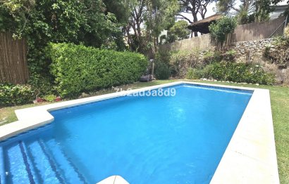 Resale - House - Detached Villa - Marbella - Elviria