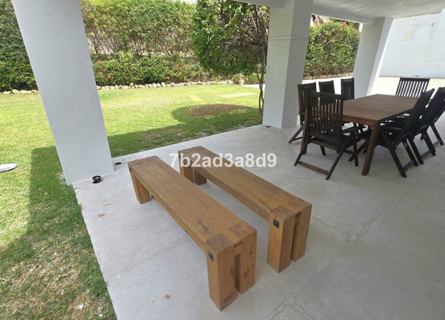 Resale - House - Detached Villa - Marbella - Elviria