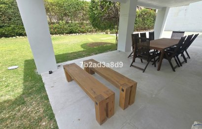 Reventa - House - Detached Villa - Marbella - Elviria