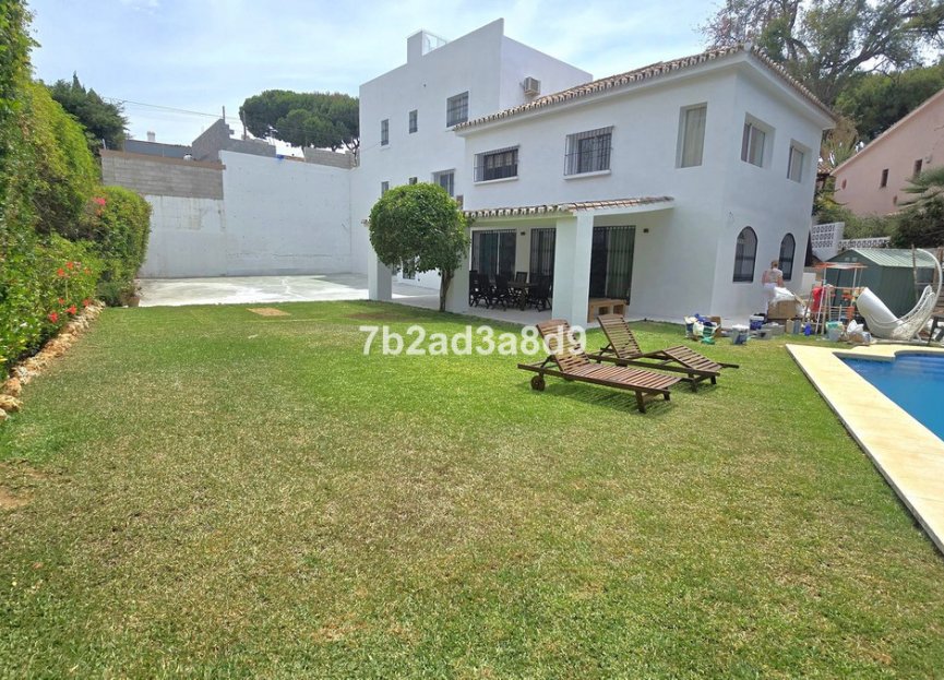 Reventa - House - Detached Villa - Marbella - Elviria