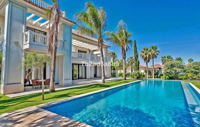 Resale - House - Detached Villa - Marbella - Guadalmina Baja