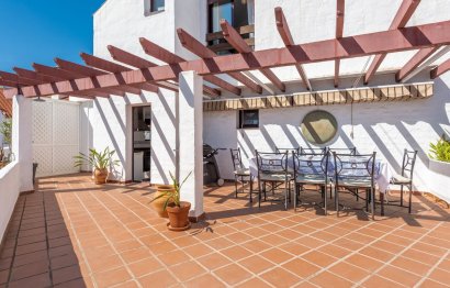 Resale - Apartment - Penthouse - Marbella - Nueva Andalucia