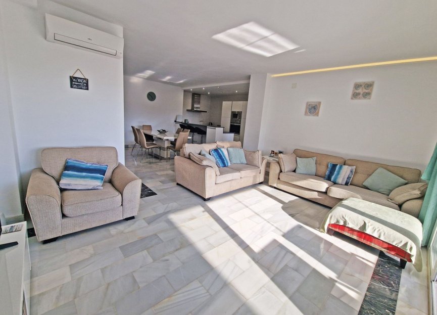 Resale - Apartment - Middle Floor Apartment - Mijas - Calahonda