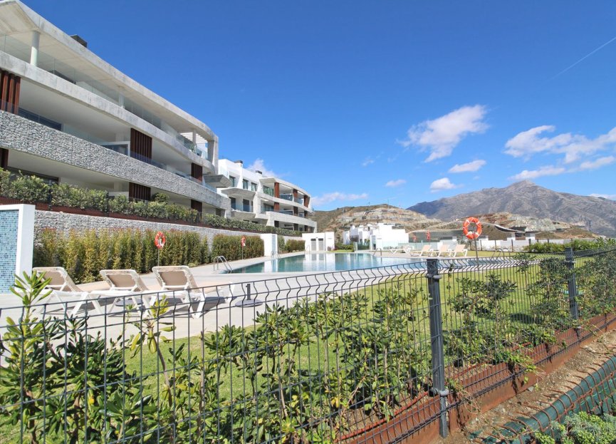 Resale - Apartment - Middle Floor Apartment - Benahavís - La Quinta