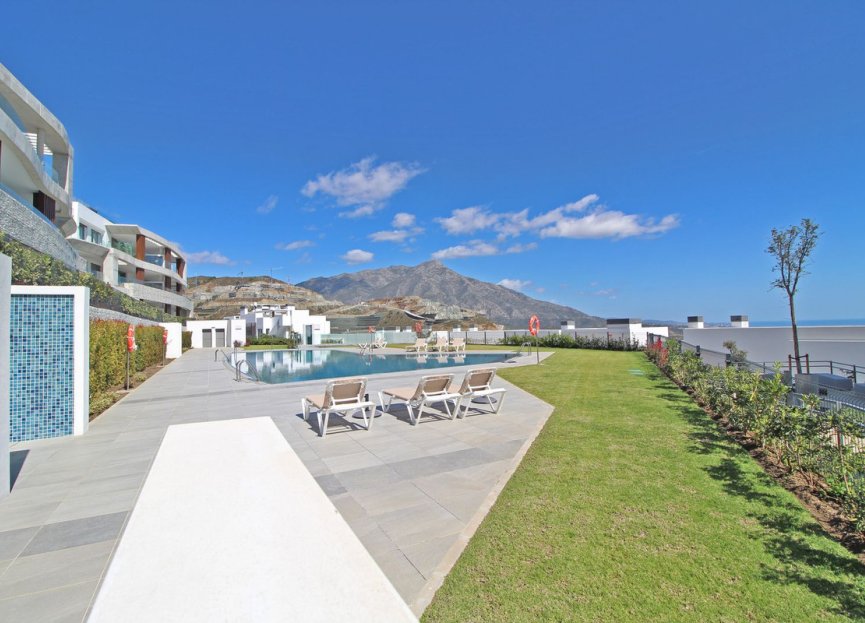 Resale - Apartment - Middle Floor Apartment - Benahavís - La Quinta