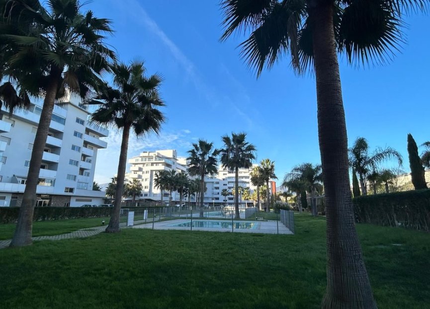 Resale - Apartment - Middle Floor Apartment - Fuengirola - Fuengirola Centro