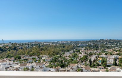 Resale - Apartment - Penthouse - Marbella - Nueva Andalucia