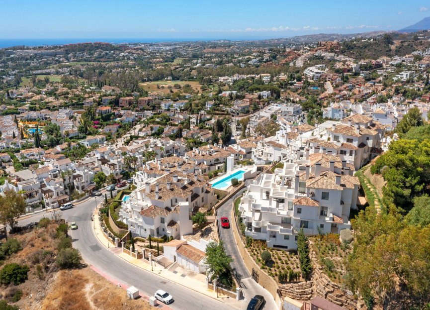 Resale - Apartment - Penthouse - Marbella - Nueva Andalucia