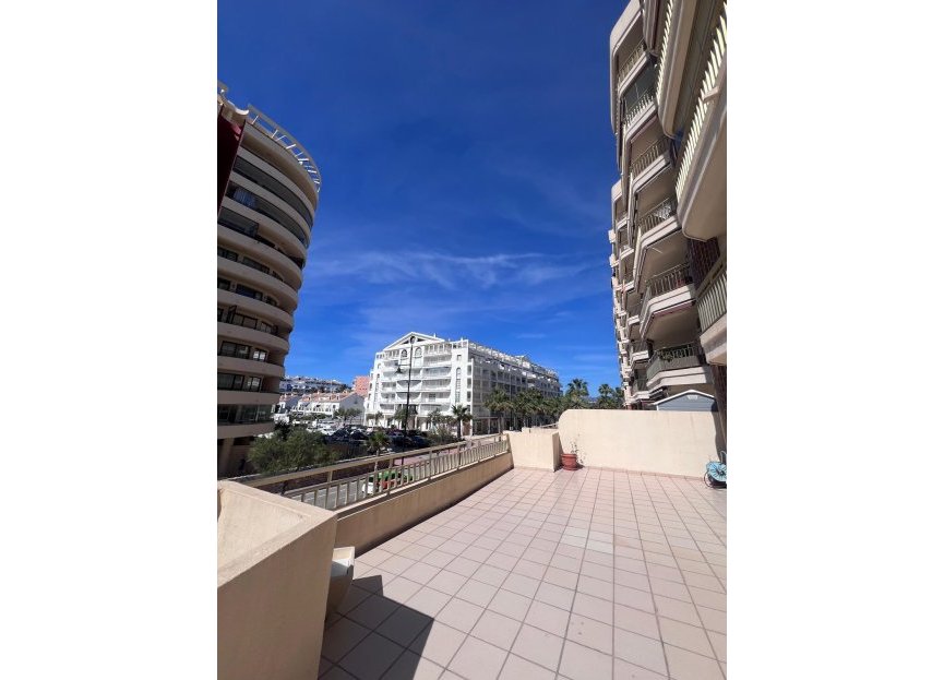 Resale - Apartment - Middle Floor Apartment - Fuengirola - Fuengirola Centro