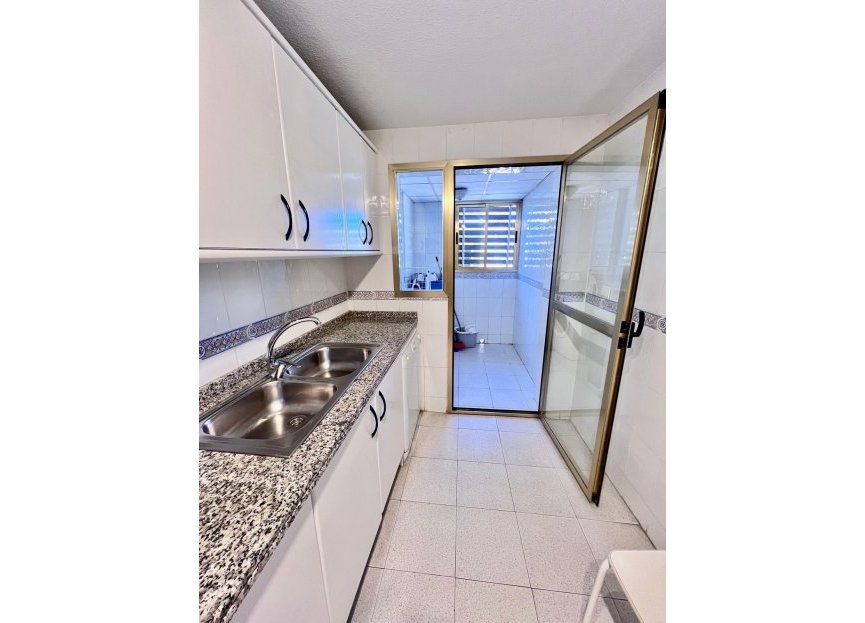 Resale - Apartment - Middle Floor Apartment - Fuengirola - Fuengirola Centro