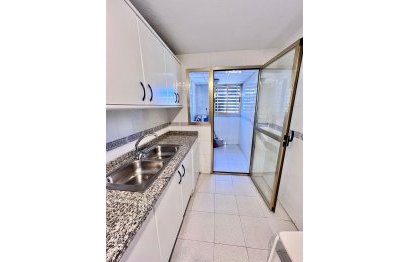 Resale - Apartment - Middle Floor Apartment - Fuengirola - Fuengirola Centro