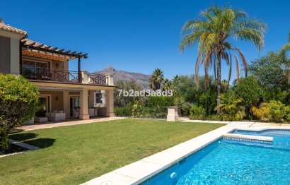 Resale - House - Detached Villa - Marbella - Nueva Andalucia