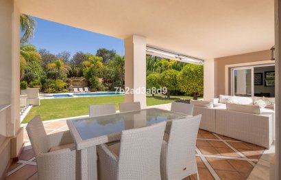 Resale - House - Detached Villa - Marbella - Nueva Andalucia