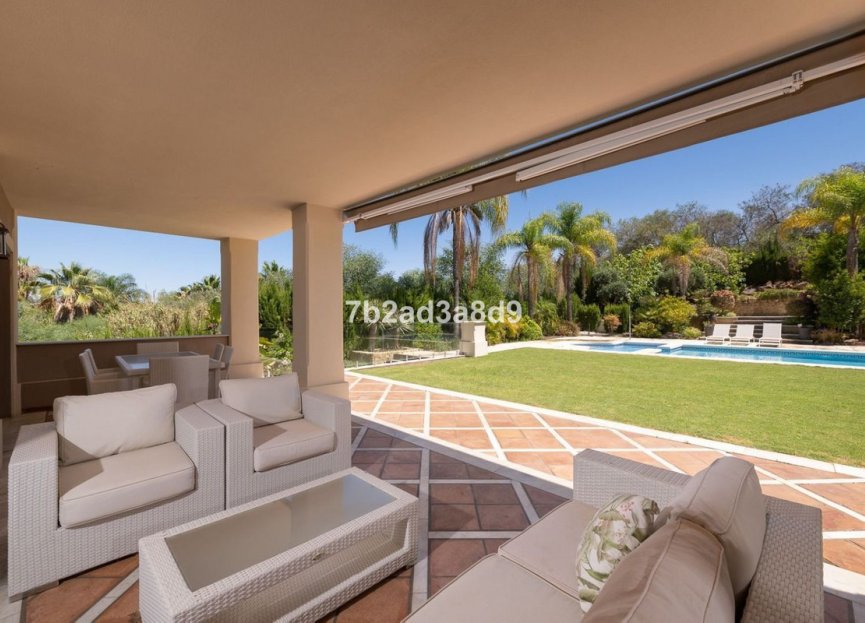 Resale - House - Detached Villa - Marbella - Nueva Andalucia