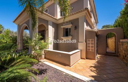 Resale - House - Detached Villa - Marbella - Nueva Andalucia