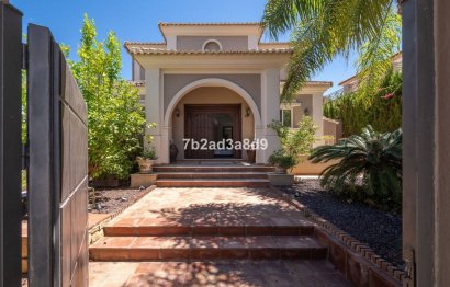 Resale - House - Detached Villa - Marbella - Nueva Andalucia