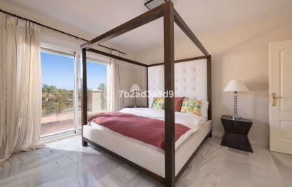 Resale - House - Detached Villa - Marbella - Nueva Andalucia