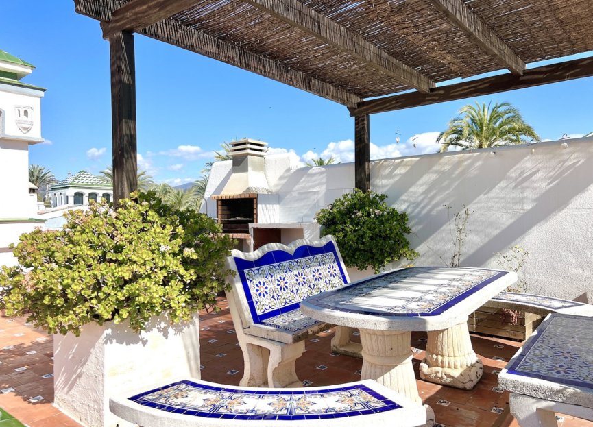 Resale - Apartment - Penthouse - Estepona - Estepona Centro