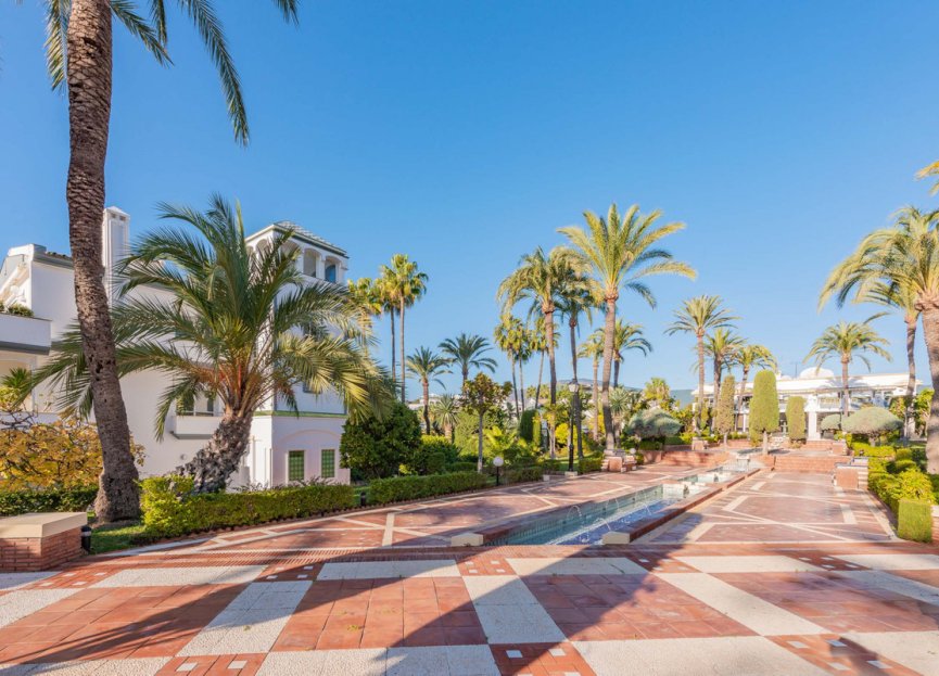 Resale - Apartment - Penthouse - Estepona - Estepona Centro