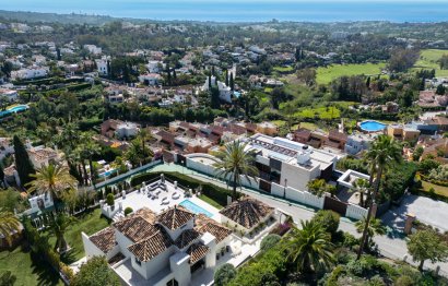 Resale - House - Detached Villa - Marbella - Nueva Andalucia