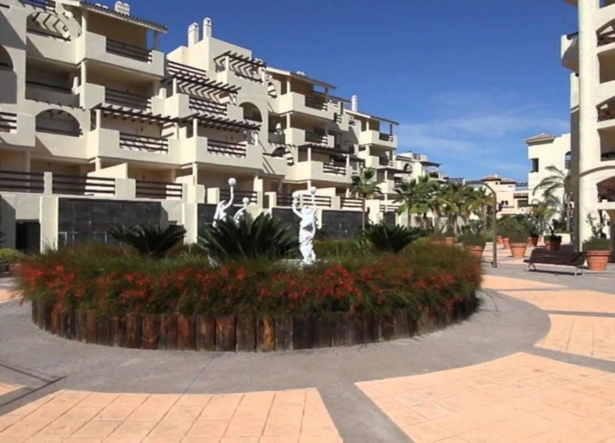 Resale - Apartment - Middle Floor Apartment - Estepona - Estepona Centro