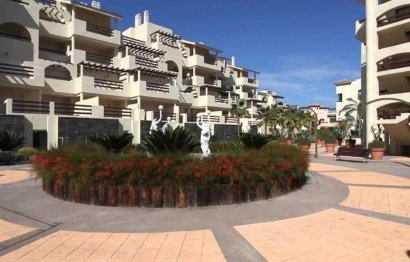 Resale - Apartment - Middle Floor Apartment - Estepona - Estepona Centro