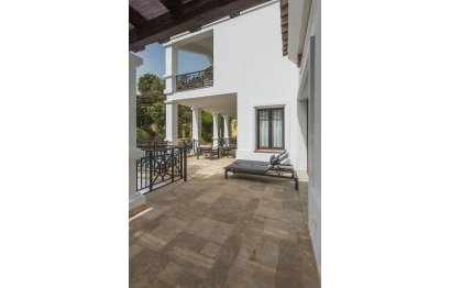 Resale - House - Detached Villa - Benahavís - El Madroñal