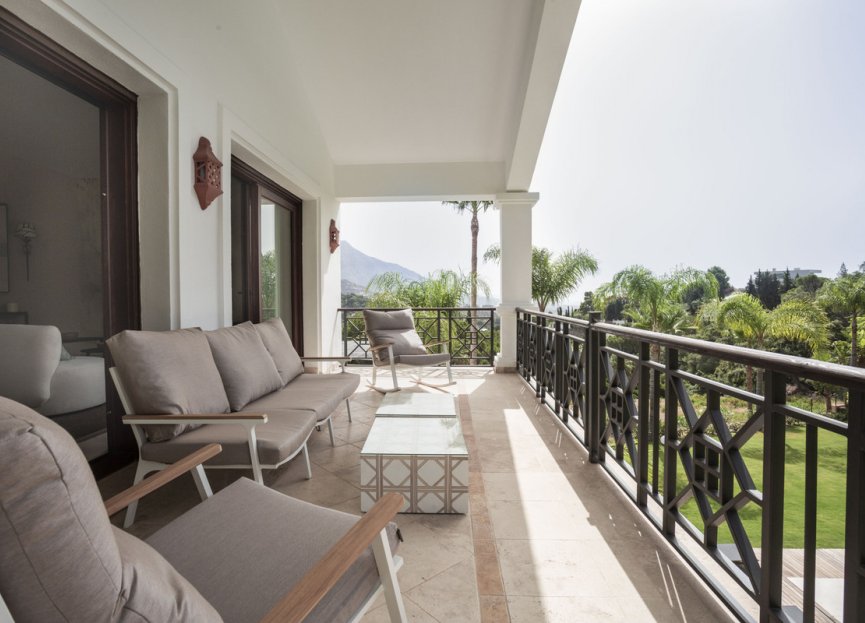 Resale - House - Detached Villa - Benahavís - El Madroñal