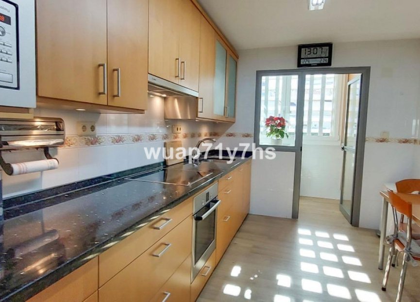 Resale - Apartment - Middle Floor Apartment - Fuengirola - Fuengirola Centro