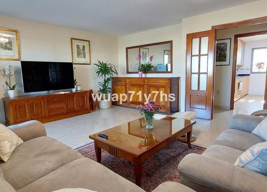 Resale - Apartment - Middle Floor Apartment - Fuengirola - Fuengirola Centro