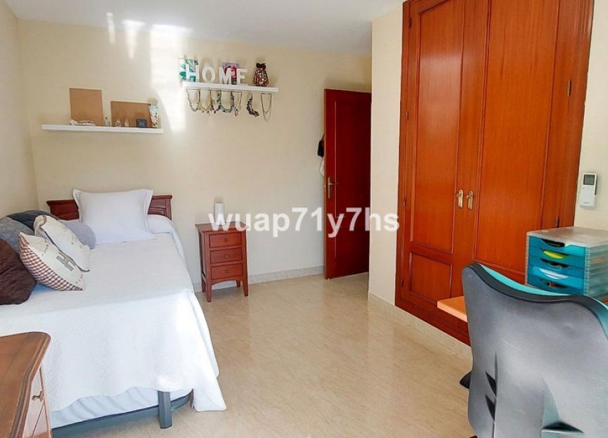 Resale - Apartment - Middle Floor Apartment - Fuengirola - Fuengirola Centro