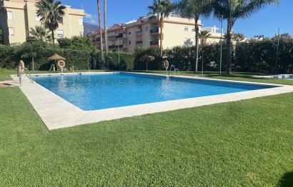 Resale - Apartment - Middle Floor Apartment - Estepona - Estepona Centro