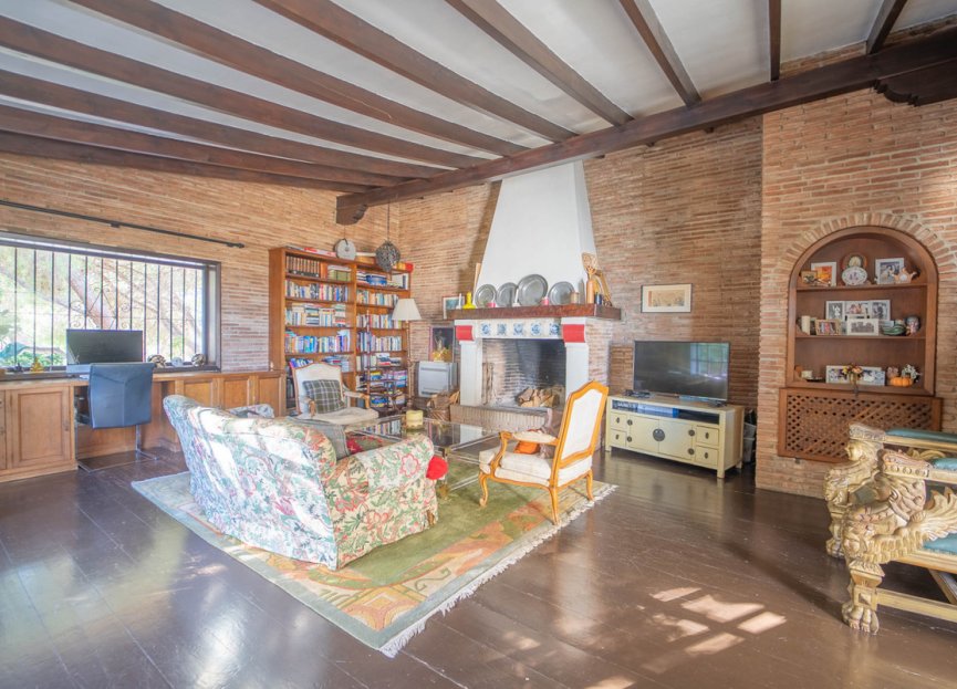 Resale - House - Detached Villa - Benalmádena - Benalmadena Centro