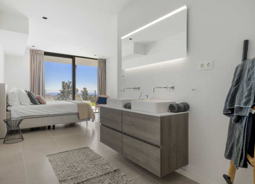 Resale - House - Detached Villa - Benahavís - Benahavís Centro