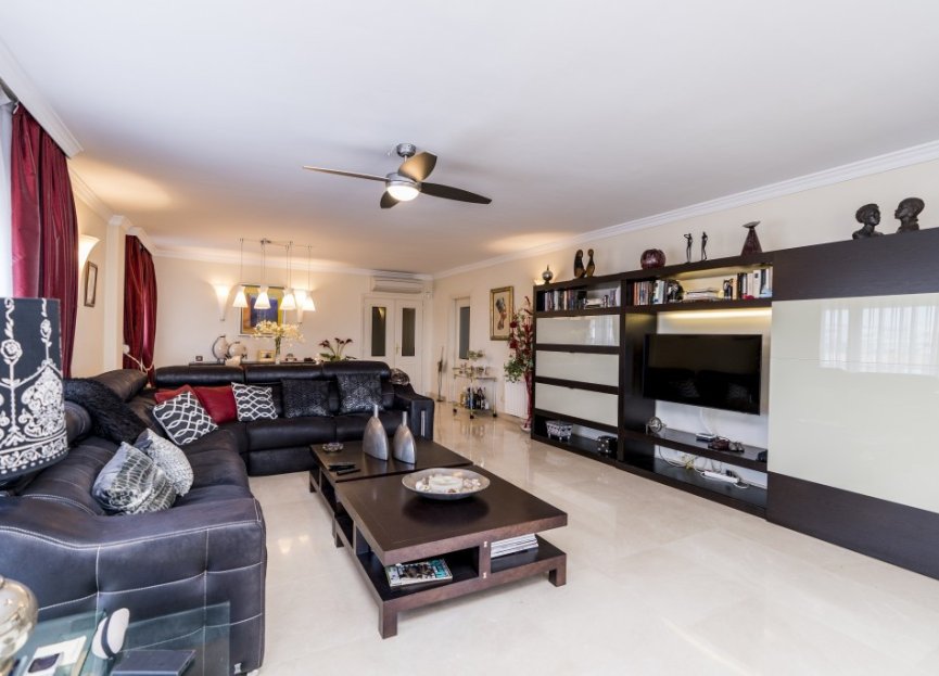 Resale - Apartment - Marbella