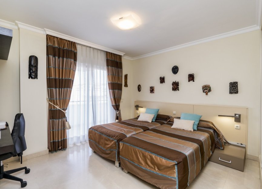 Resale - Apartment - Marbella